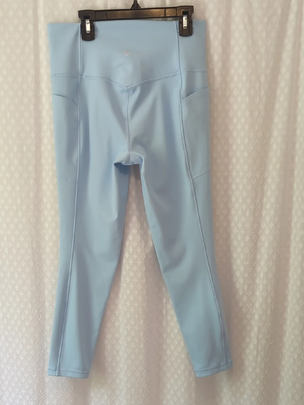 Athleta Salutation Stash 7/8 Tight Powder Blue Women's Medium, Like New - Picture 4 of 6